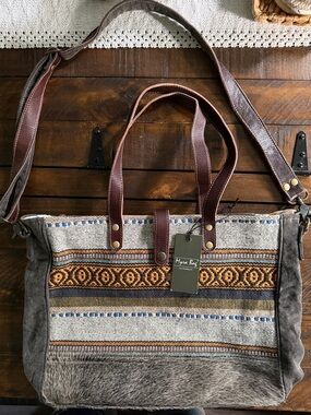 Myra Weekender bag